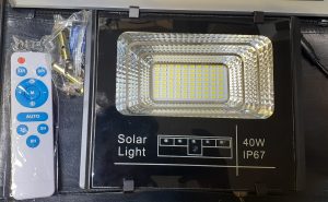 خرید پروژکتوری خورشیدی 40 وات