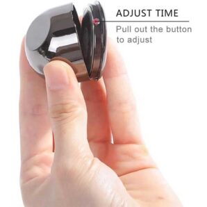 ساعت رو داشبورد خودرو لوگوی تیم تراکتور